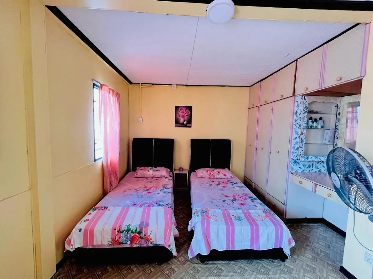 Halim'S Rumah Singgah Mxslim Only Jelutong